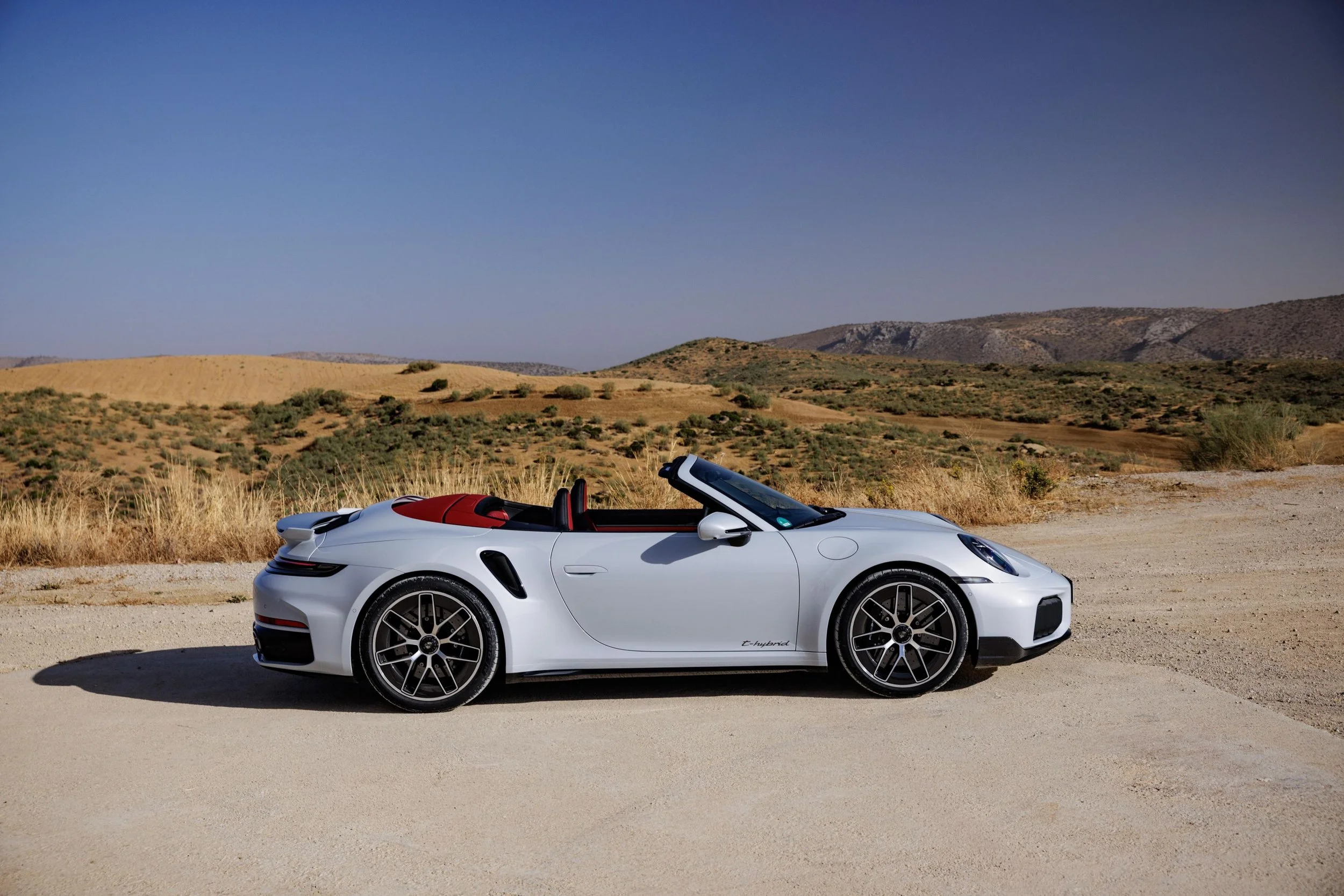 2026 Porsche 911: Türkiye Fiyatı, Çıkış Tarihi, Özellikleri ve
